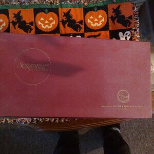 VINTAGE SELCHOW & RIGHTER CO. SCRABBLE GAME - COMPLETE